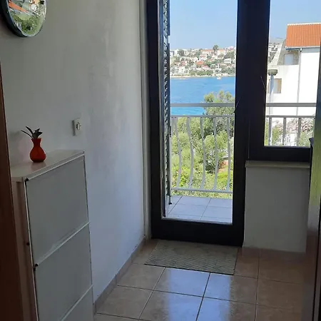 Maja شقة تروغير